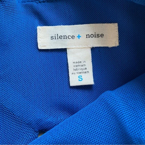 Urban Outfitter Silence + Noise Spring Chic Open Back Fit and Flare Mini Dress - Picture 7 of 10